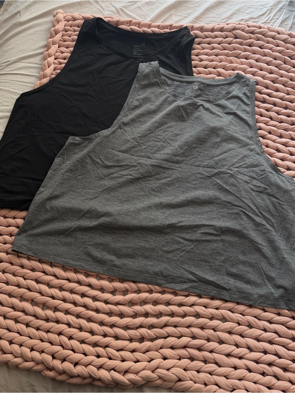 Two GAPfit Cropped Muscle Tank Tops Black and Gray - XXL
